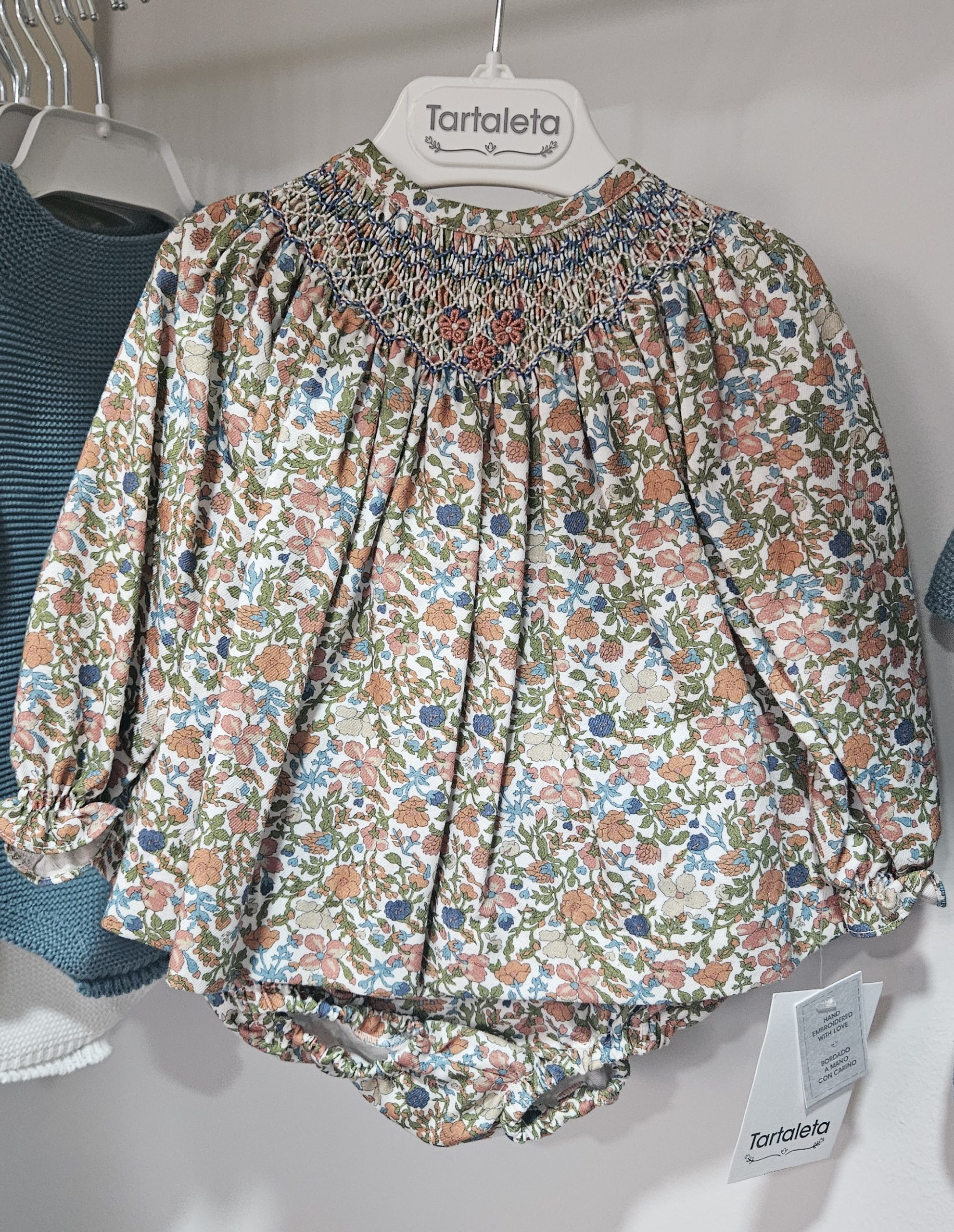 Jesusito para niña bebé punto smock Tartaleta