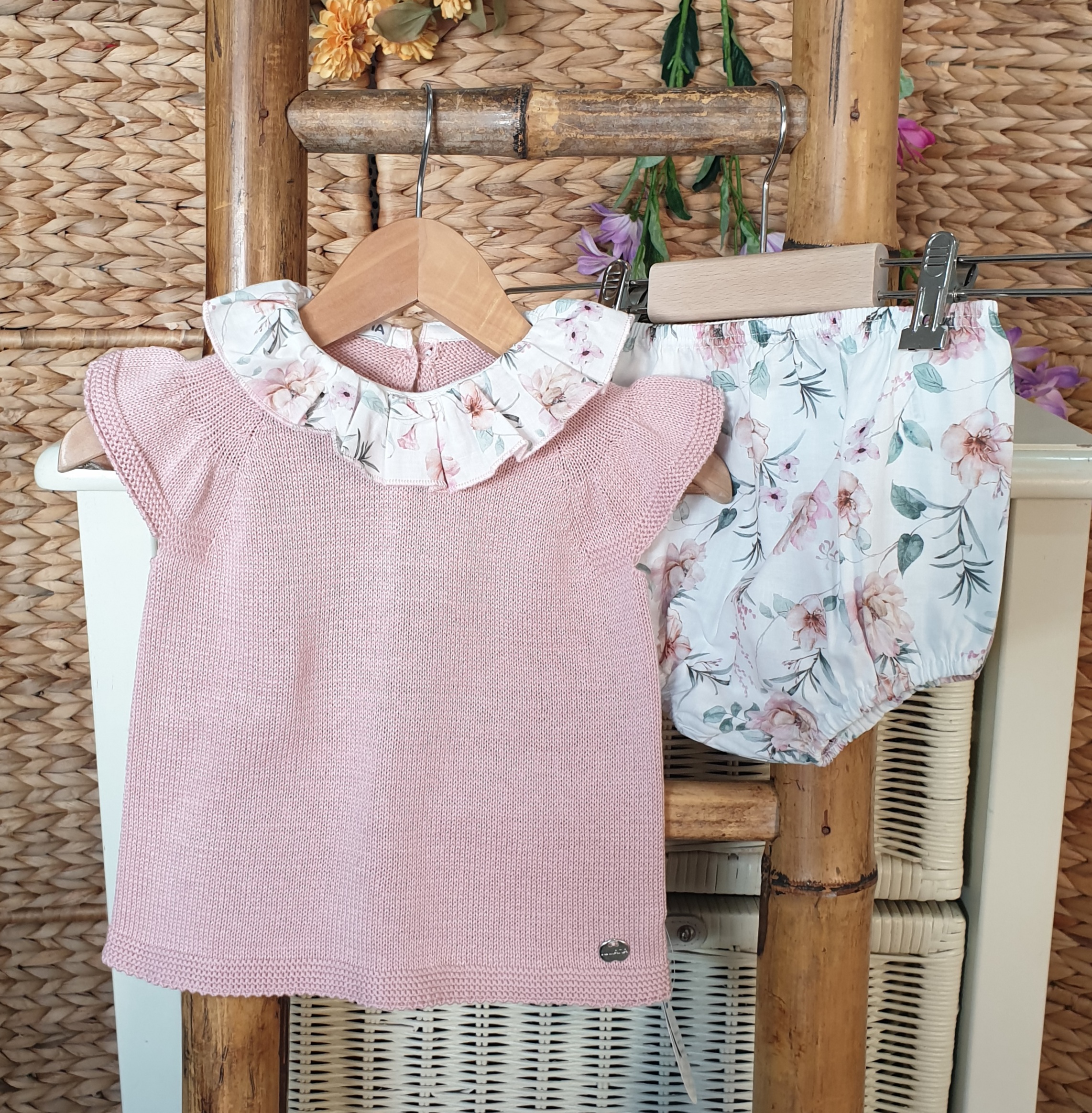 A Conjunto bebé niña flores rosa dos piezas R091250 - Tienda infantil online | María