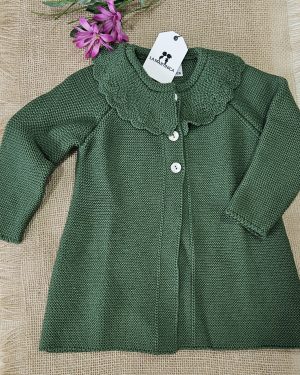 Abrigo punto La Martinica color verde musgo.