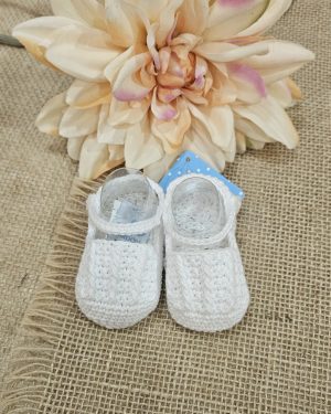 Patucos para bebés crochet 100% algodón. Blanco. Sardón