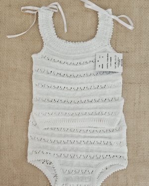 Conjunto para niña hilo braguita y camiseta blanca