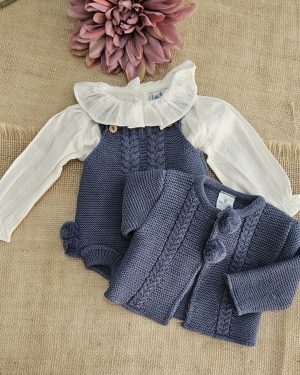 Conjunto de punto para bebé 3 piezas pelele, chaqueta y blusa. Azafata. Sardón