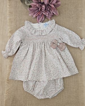 Jesusito para bebé niña dos piezas liberty rosa.- Punto smock Sardon