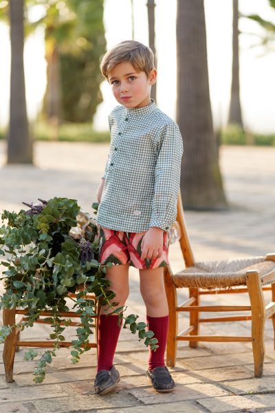 Conjunto para niño dos piezas pantalon estampado y camisa vichy colección Flor José Varón Invierno 2025