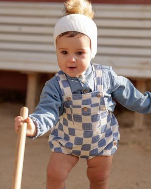 Conjunto para niño colección Damero porcelana de José Varón Invierno 2025