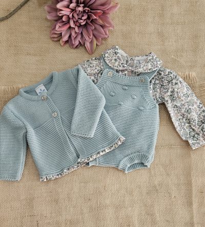 Conjunto punto tela para bebé color verde- Sardón. Invierno 2025