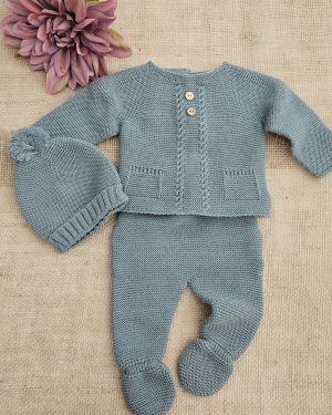 Conjunto punto para bebé polainas, jersey y gorrito. Verde Popys
