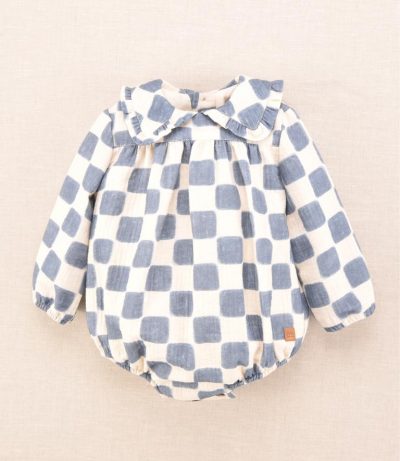 Pelele para bebé colección Damero porcelana. Invierno 2025 José Varón
