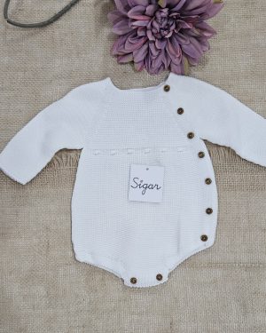 Pelele punto para bebé color blanco botones madera Sigar , Invierno 2025