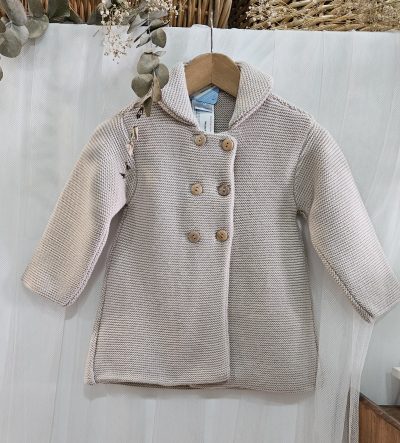 Abrigo punto doble para bebé unisex color piedra camel. Sardón