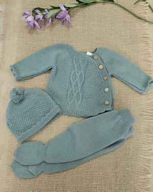 Conjunto punto para bebé polaina , jersey y gorro verde. Popys