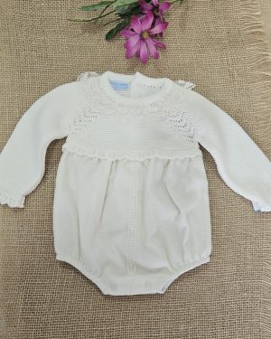 Pelele punto y muselina color crudo cuello puntillas Mac Ilusión.