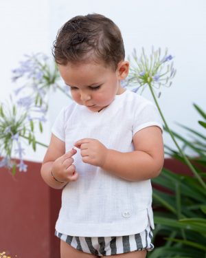 Conjunto niño dos piezas José varón rayas negro y crudo