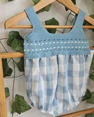 Pelele para bebé vichy turquesa. tela punto