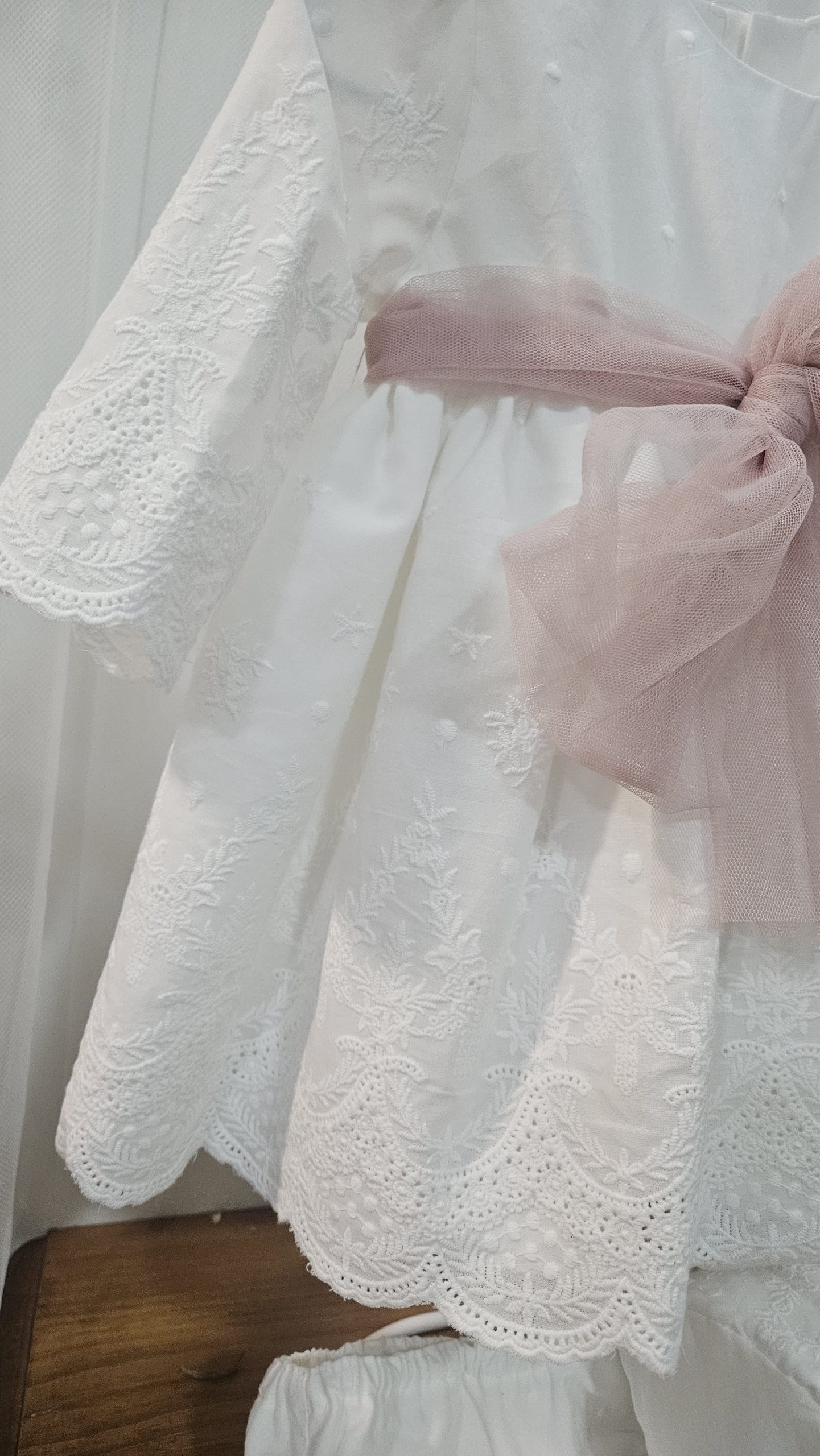 A Jesusito con capota 13704 Blanco roto R301126 - Imagen 2