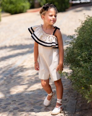 Mono niña lino color arena y negro José Varón