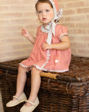 Jesusito para niña con capota y braguita cocote.