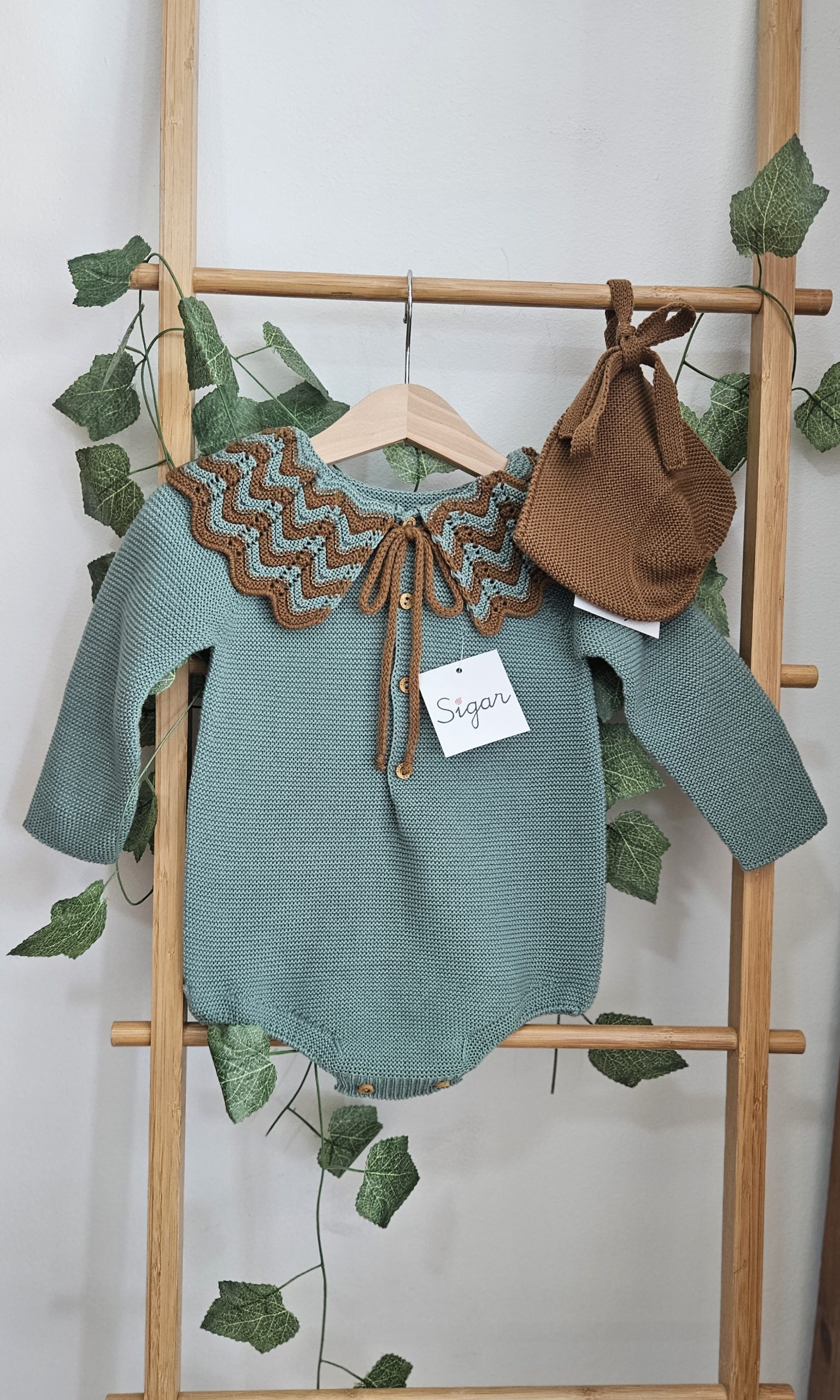 A Pelele punto bobo cuello cordón Sigar R200970 Hoja