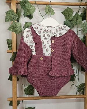 A Conjunto peto + chaqueta punto + blusa R091406 Cereza