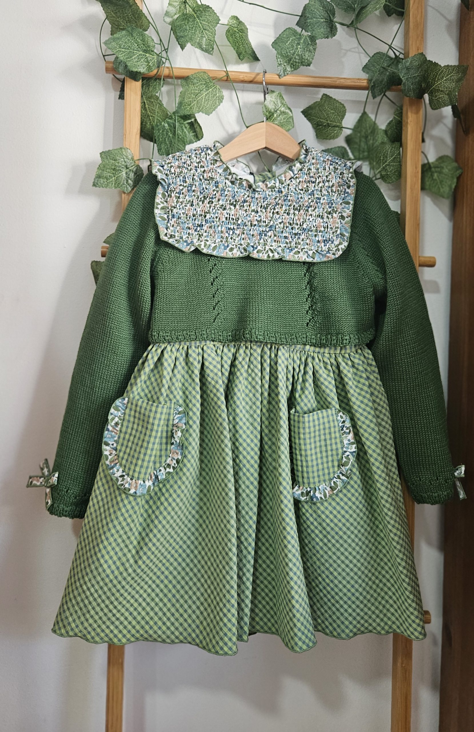 A Vestido niña La Martinica + jersey corto Olivo R190994